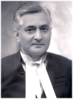  T.S. Thakur 